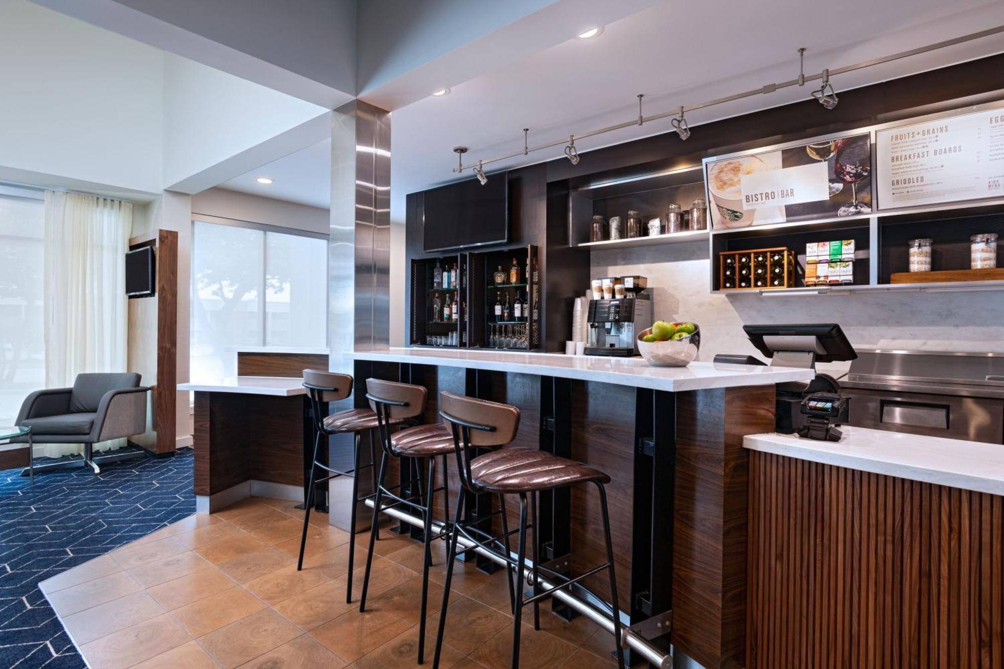 Courtyard By Marriott Dallas Richardson At Spring Valley Extérieur photo