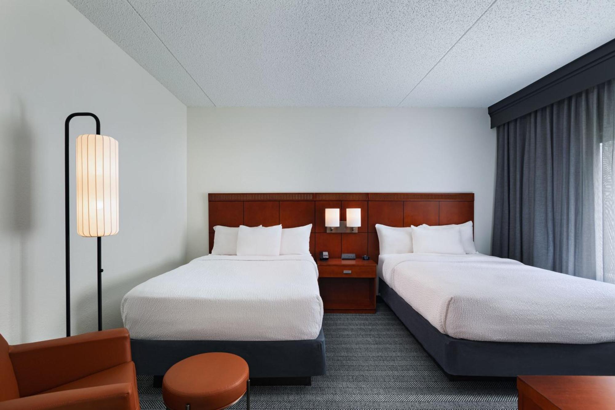 Courtyard By Marriott Dallas Richardson At Spring Valley Extérieur photo