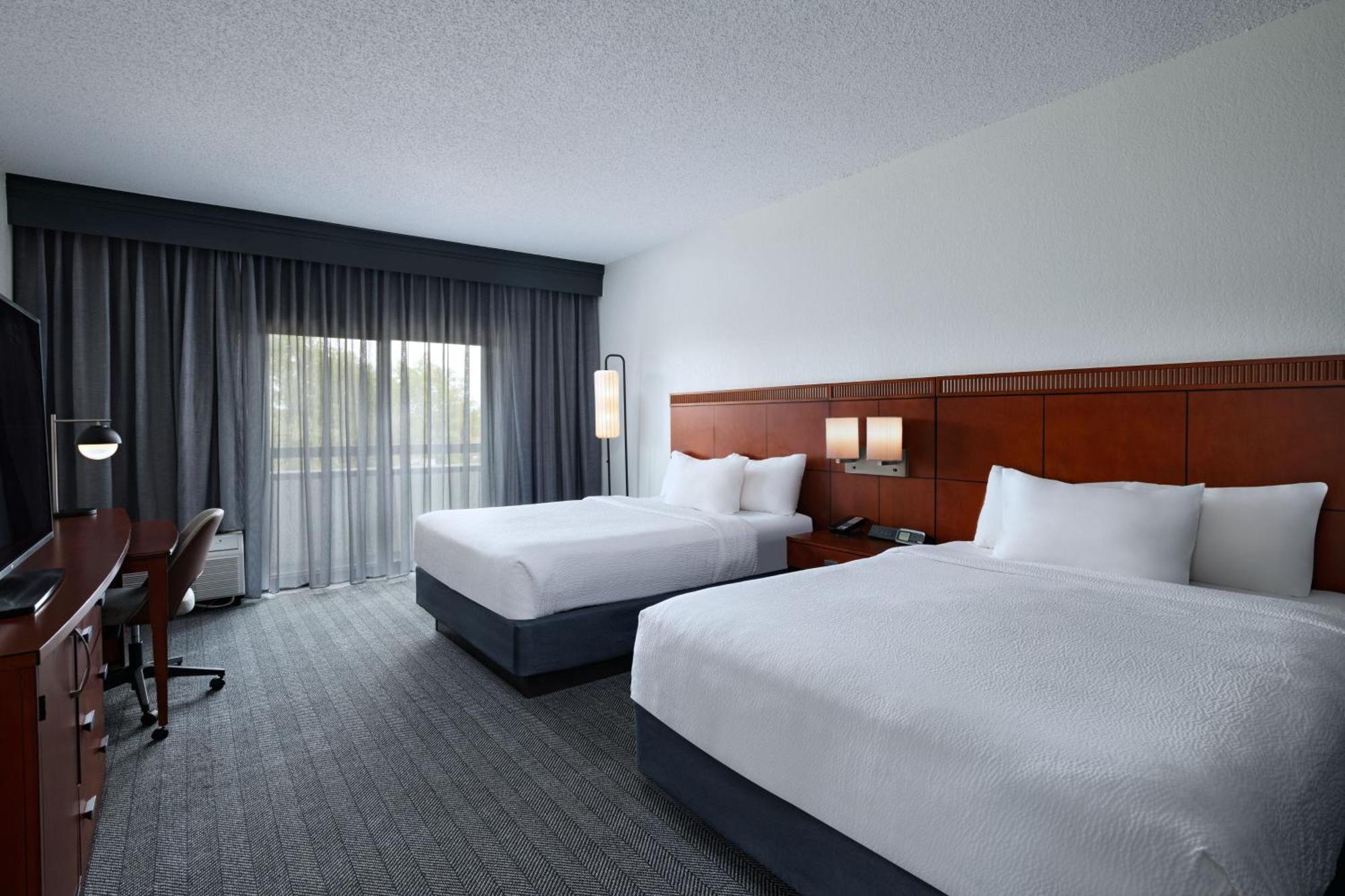 Courtyard By Marriott Dallas Richardson At Spring Valley Extérieur photo