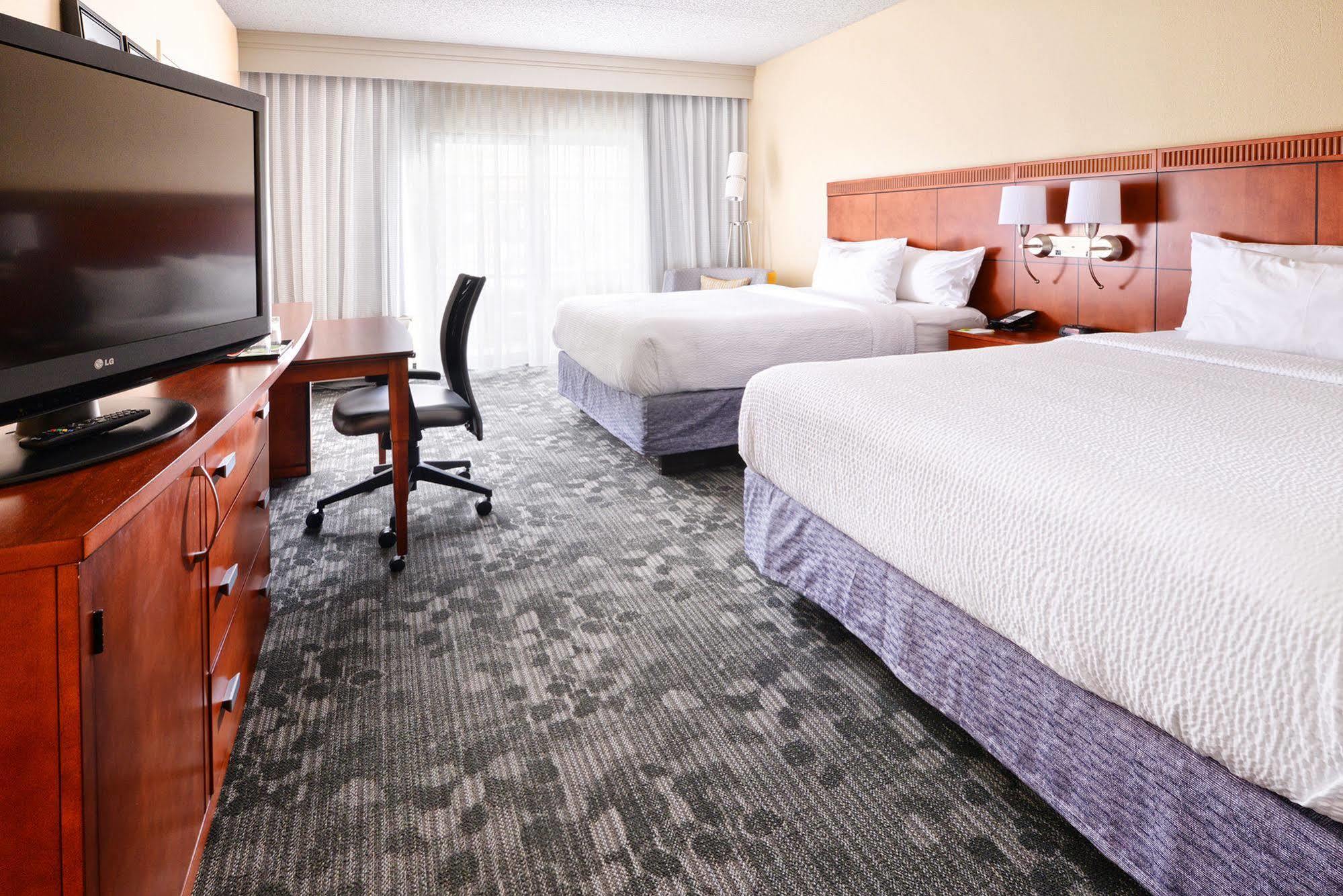 Courtyard By Marriott Dallas Richardson At Spring Valley Extérieur photo
